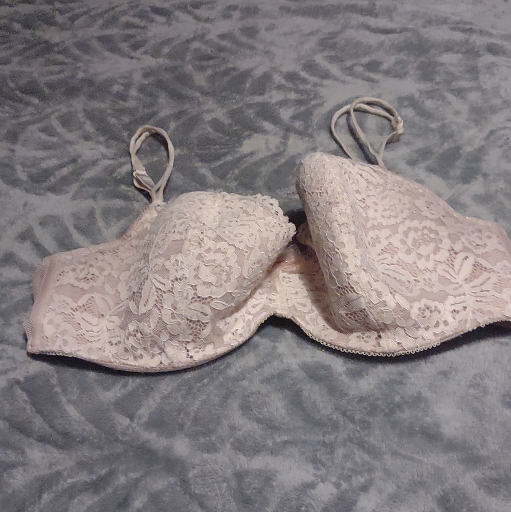 B.temprd Underwire Bra size 38DD‎